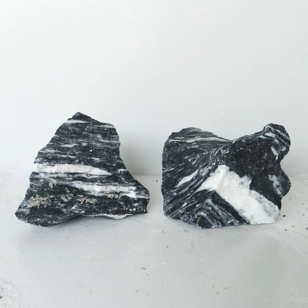 Black & White Aurum Rock